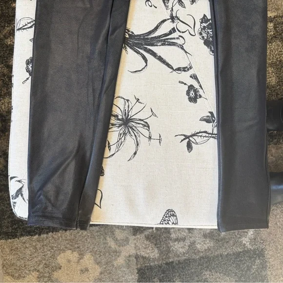 SPANX Shiny Black Leggings - Picture 3 of 7